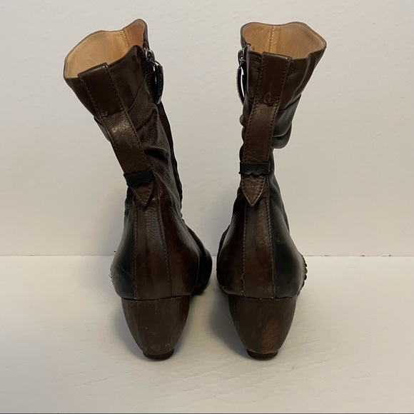 Roda all leather handmade bootie with asymmetrical shaft and cool cone heel - Picture 2 of 5